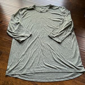 Men’s Gray Under Armour Shirt